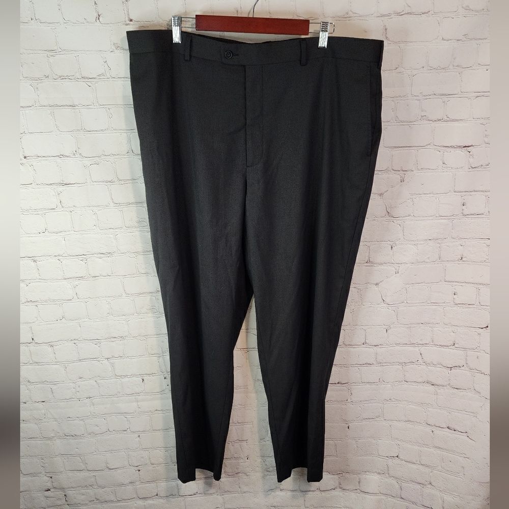 Men's Axist dress pants size, 42 X 30